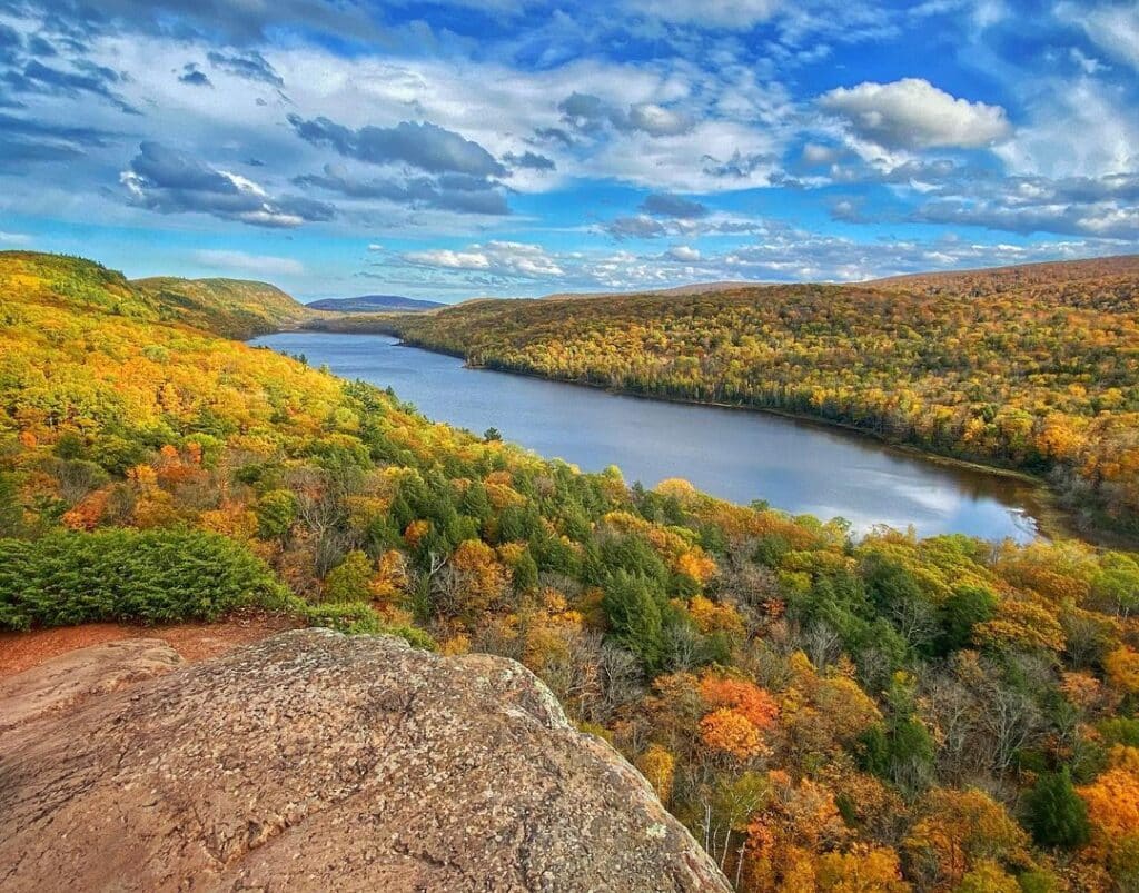 Fall Colors at Lake of the Clouds
