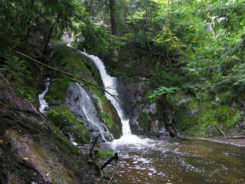 Frohling Falls A Secret Treasure in Michigan’s Upper Peninsula