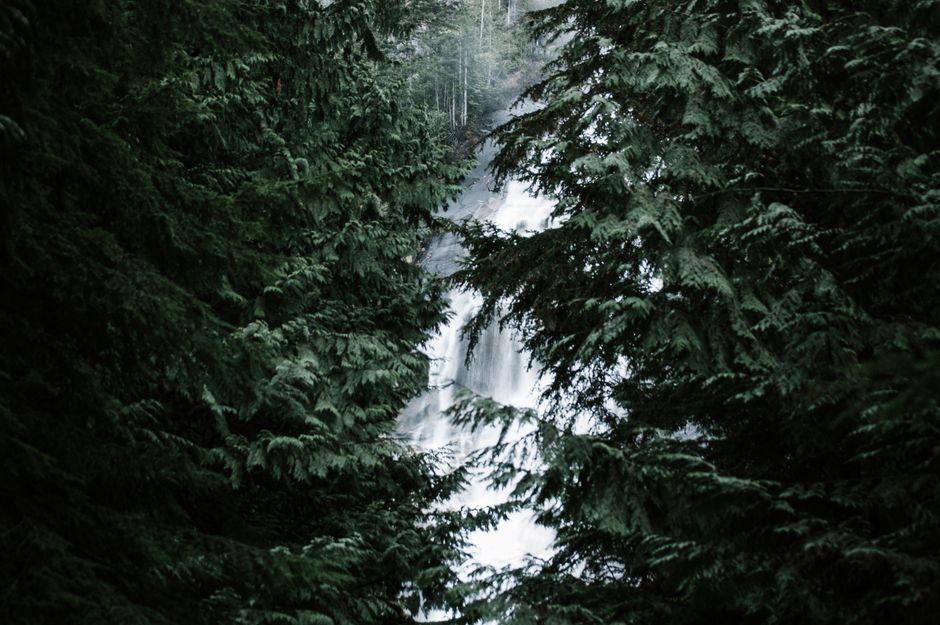 Featured image for “Hidden Waterfalls Upper Peninsula: 7 Off-the-Beaten-Path Falls”