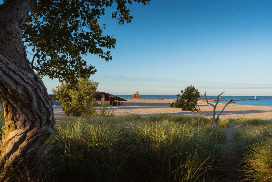 Featured image for “Best Upper Peninsula Beaches: Sand, Cobble, and Scenic Shores”
