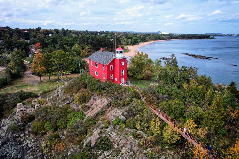 Featured image for “Lake Superior Shipwrecks and Lighthouses in the Upper Peninsula”