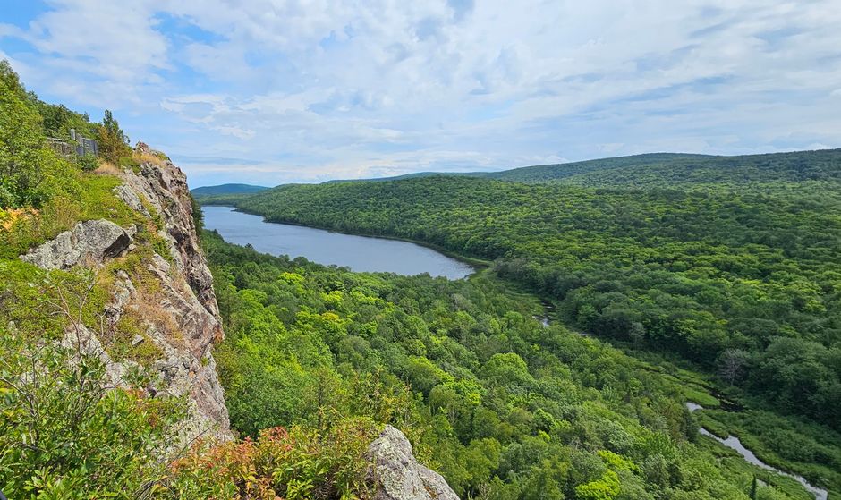 Featured image for “Free Things to Do in the Upper Peninsula of Michigan”